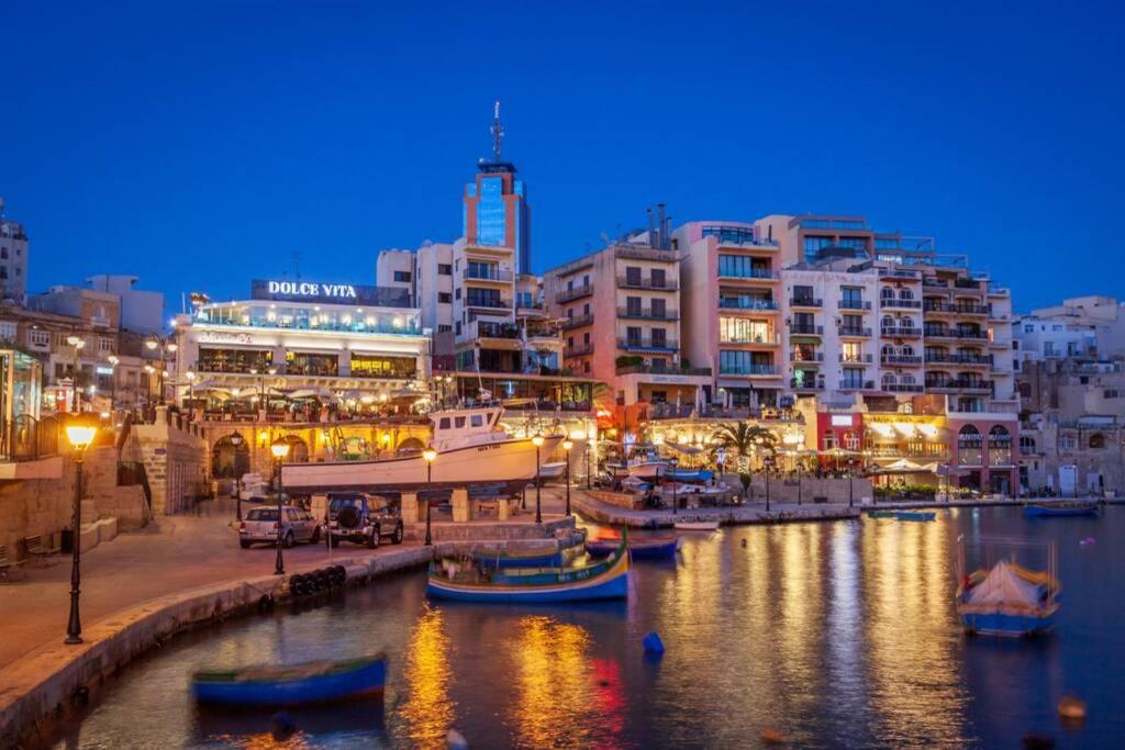 Apartment 2 Bed In Heart Of St Julians - 5min From Seafront *