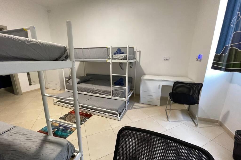 Apartment 2 Bed In Heart Of St Julians - 5min From Seafront *