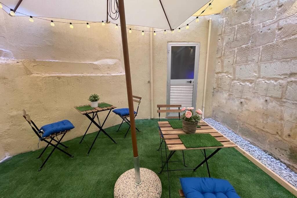 2 Bed In Heart Of St Julians - 5min From Seafront * San Ġiljan