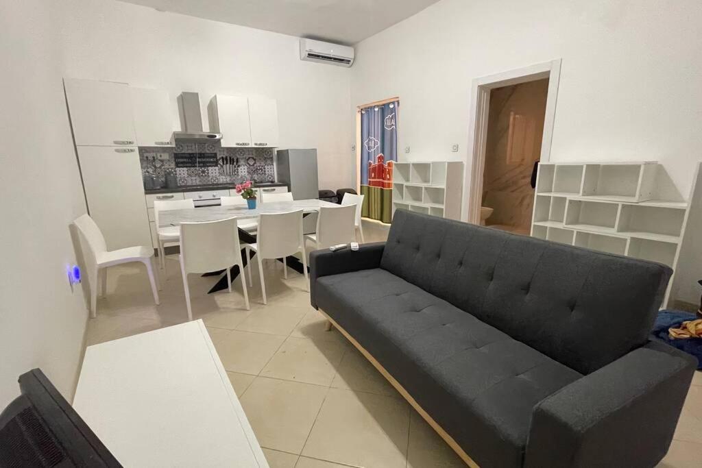 Apartment 2 Bed In Heart Of St Julians - 5min From Seafront *